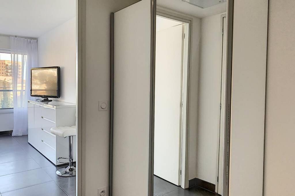 Great Studio With A Sea View And Parking In 400 Meters From Monaco Beausoleil Luaran gambar